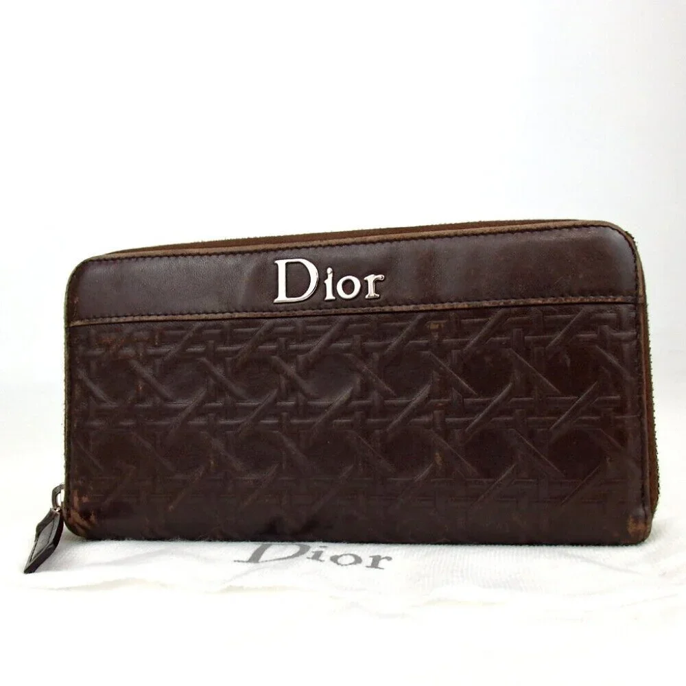 Authentic Christian Dior Cannage-embossed zip-around purse leather [Used]